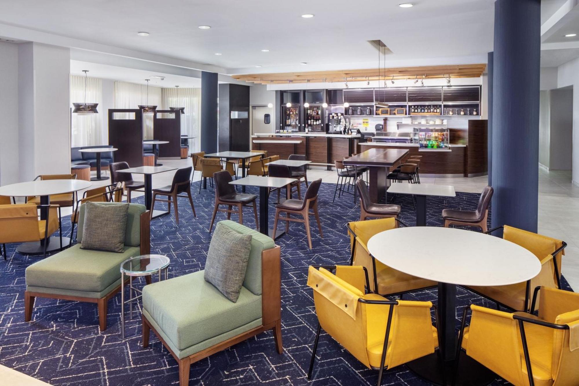 מלון Courtyard By Marriott Charleston Downtown/Civic Center מראה חיצוני תמונה