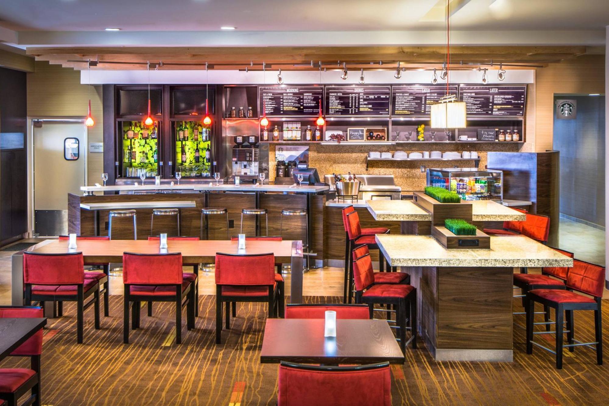 מלון Courtyard By Marriott Charleston Downtown/Civic Center מראה חיצוני תמונה