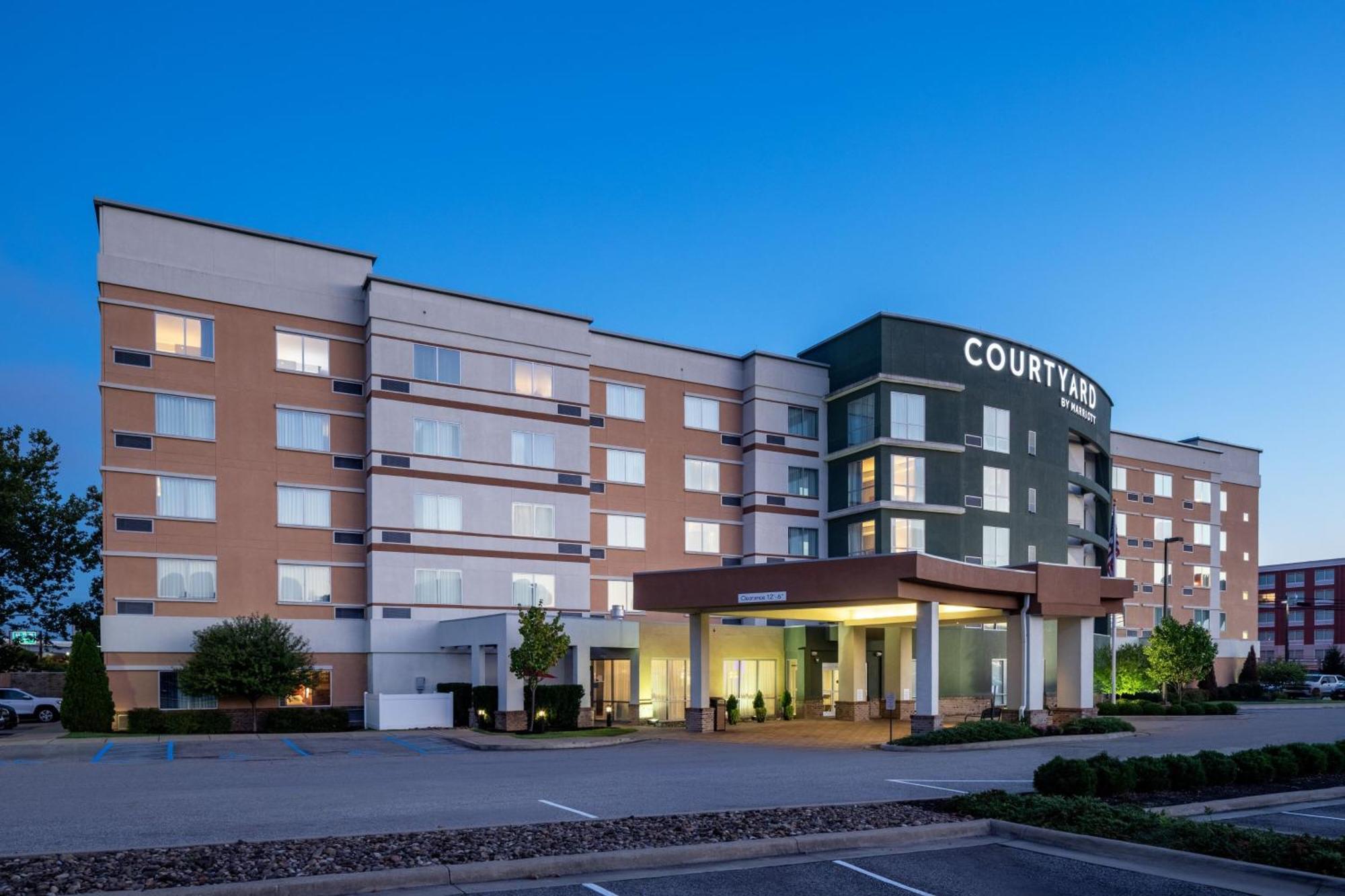 מלון Courtyard By Marriott Charleston Downtown/Civic Center מראה חיצוני תמונה